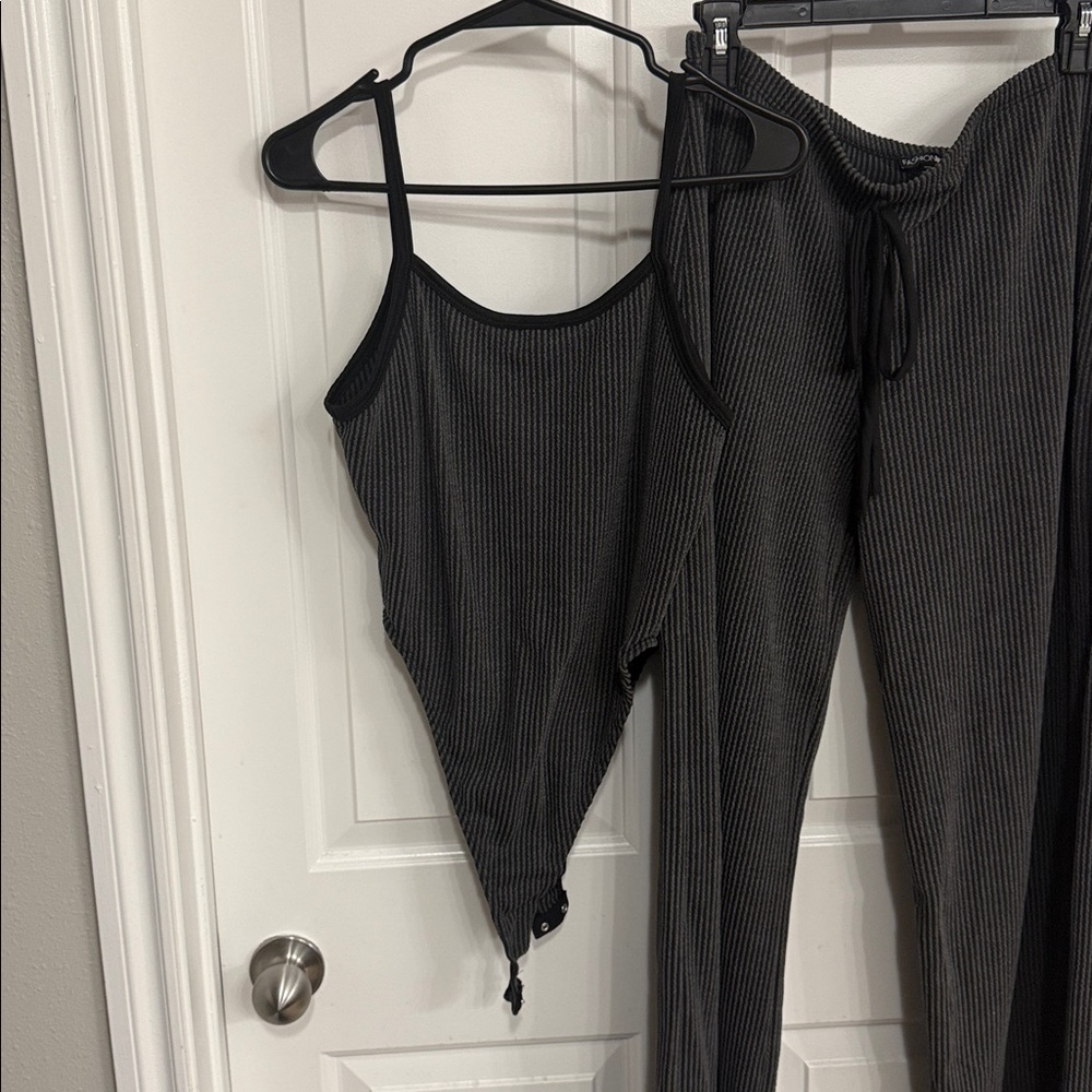 Fashion Nova Black and Gray 2 piece set - Picture 3 of 10
